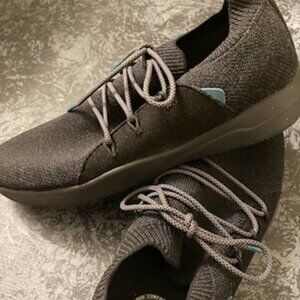 VESSI CITYSCAPE CLASSIC (NWOT)